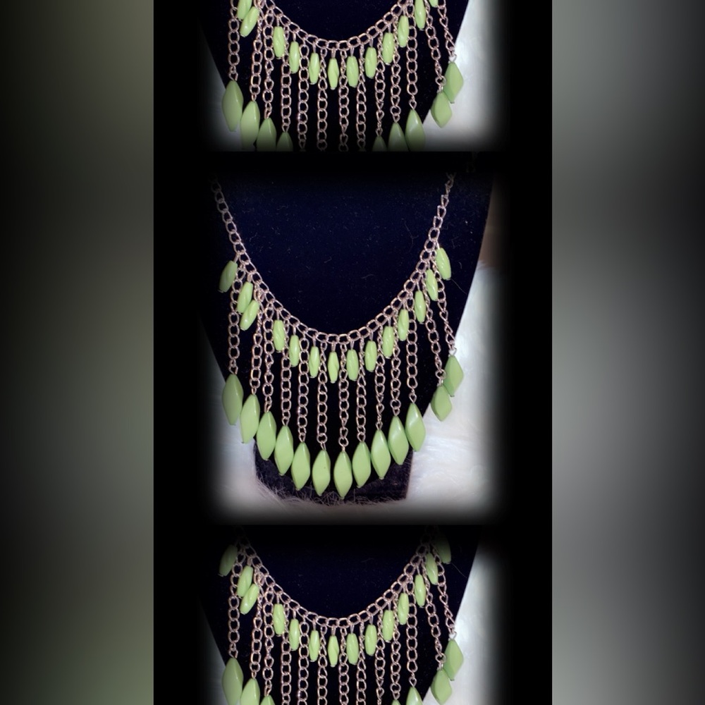 ✨ Gorgeous Mint Green Shimmy Necklace Set! Ready to ship!